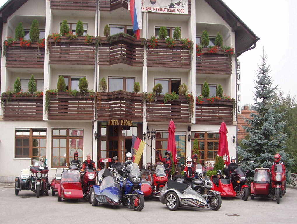 Hotel Krona Domžale Exteriör bild