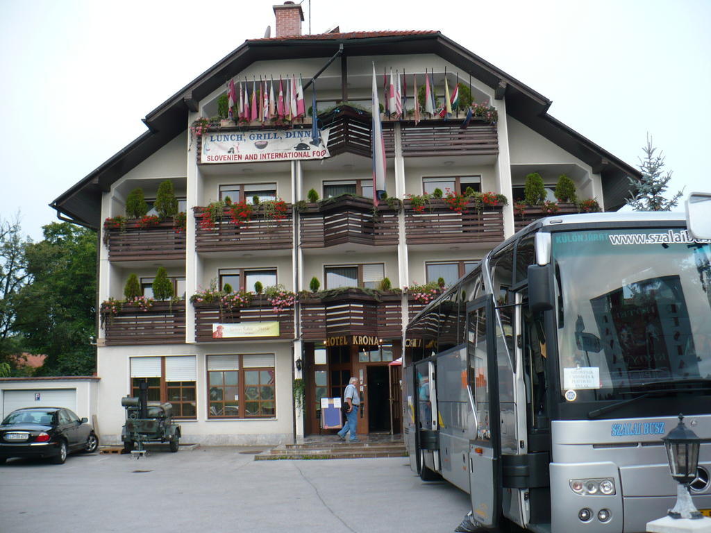Hotel Krona Domžale Exteriör bild