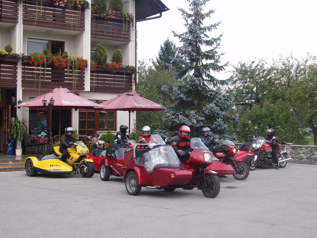Hotel Krona Domžale Exteriör bild